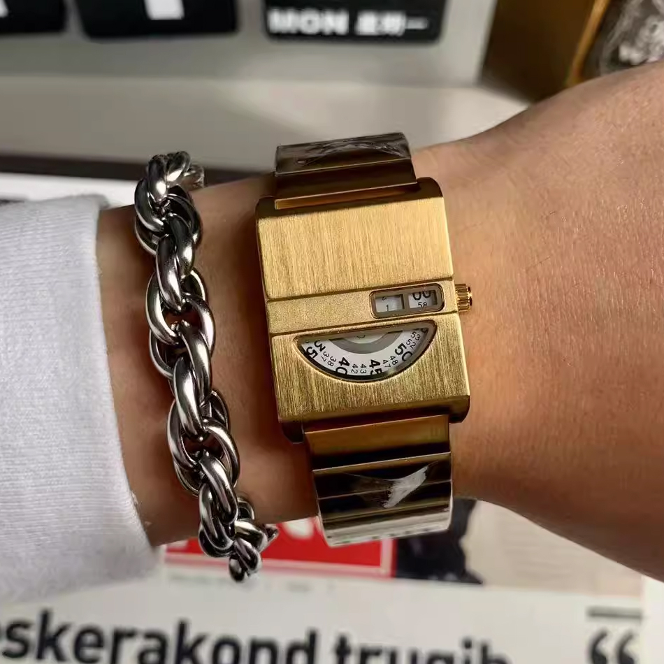 Men's Bracelet Watches Square  - đánh giá và giá Luxury Watch Life